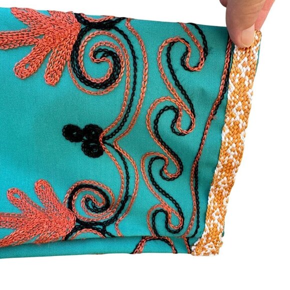 Handcrafted Vintage Womens Teal Embroidered 3/4 Sleeve Side Slit Full Button Top - Picture 6 of 12